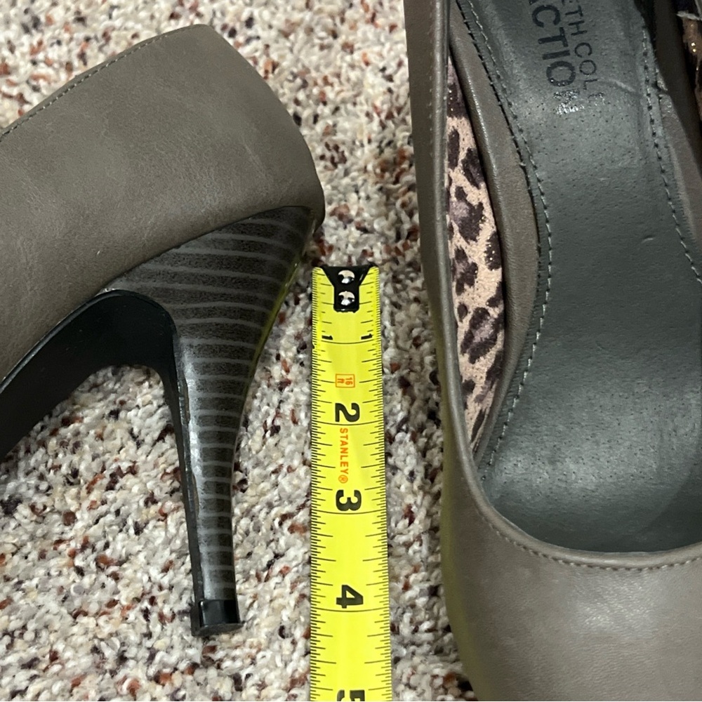 Kenneth Cole Reaction Elegant Gray Heels - Picture 11 of 11